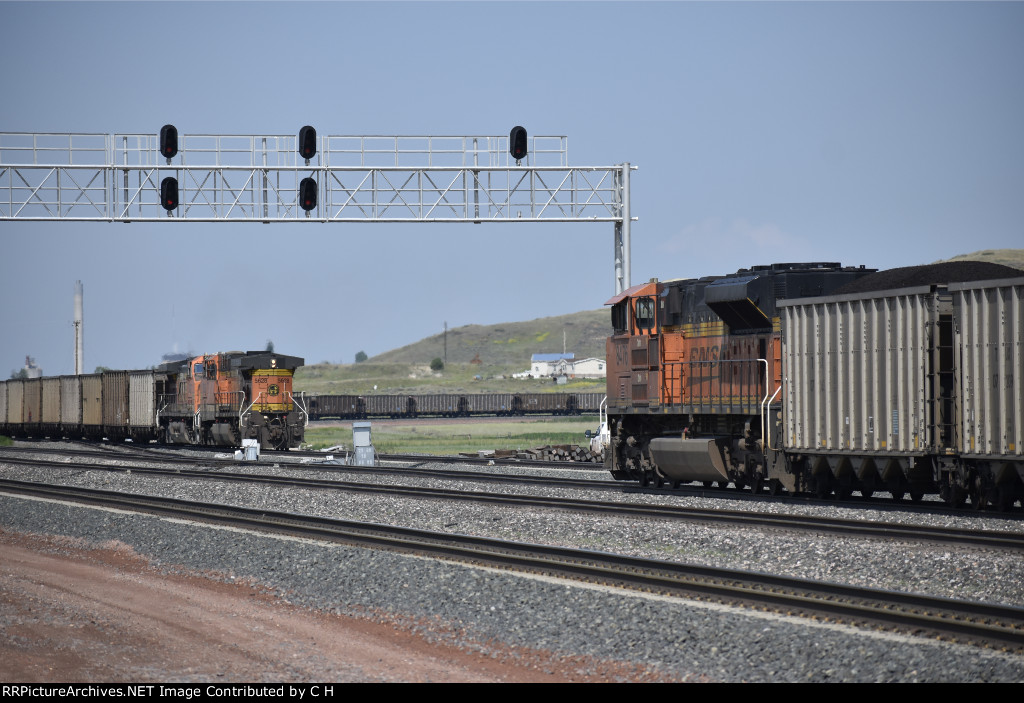 BNSF 5627/5828/8476